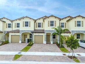 2813 SE 25th Ave in Homestead, FL - Building Photo - Building Photo