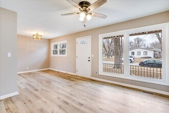 527 W 6th St in Haysville, KS - Building Photo - Building Photo