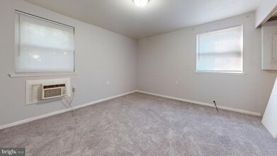 10722 Gifford Ave, Unit 2 in Philadelphia, PA - Building Photo - Building Photo