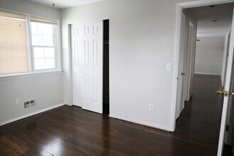 16 Beckwith Road in Rochester, NY - Foto de edificio - Building Photo