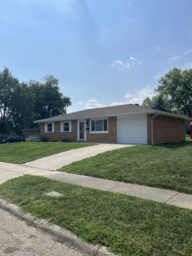 property at 906 Tomahawk Trl