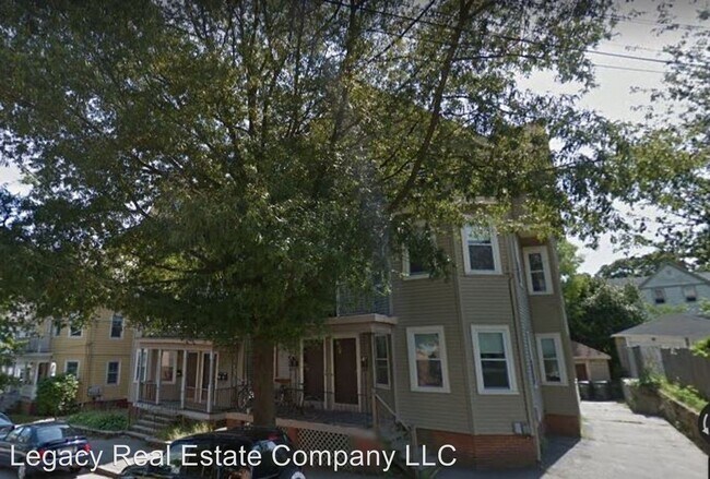 7 Pitman St in Providence, RI - Building Photo - Building Photo
