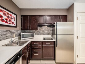 ReVi Columbus North in Columbus, OH - Building Photo