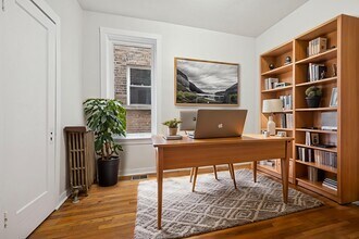 2627 W Rice St, Unit 1 in Chicago, IL - Building Photo - Building Photo