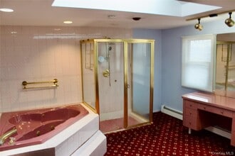 927 Jackson Ave in Lindenhurst, NY - Building Photo - Building Photo