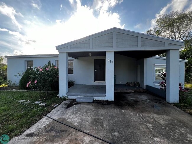 311 NW 2nd St in Boynton Beach, FL - Building Photo - Building Photo