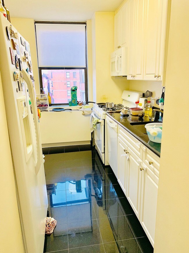 151 E 31st St-Unit -27G in New York, NY - Foto de edificio - Building Photo