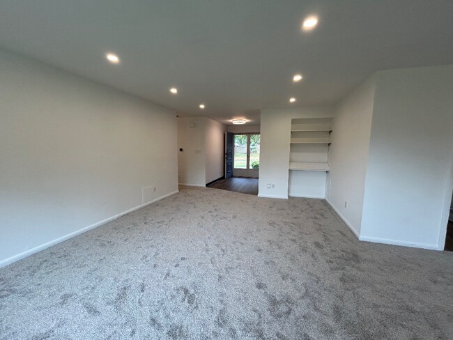 2272 Berrycreek Dr in Kettering, OH - Building Photo - Building Photo