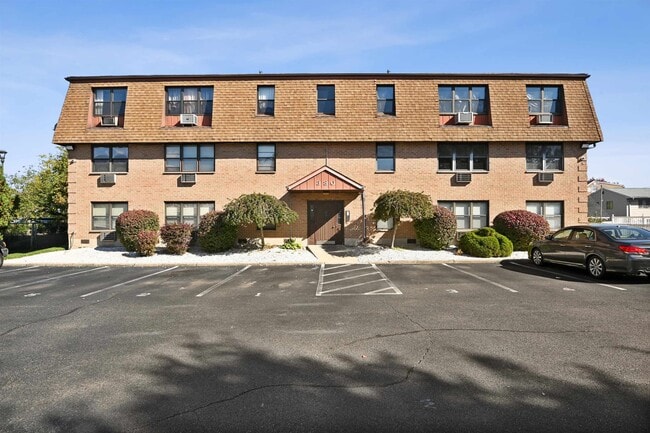 property at 380 Front St