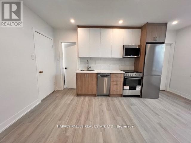 1982 Eglinton Ave W in Toronto, ON - Building Photo - Building Photo