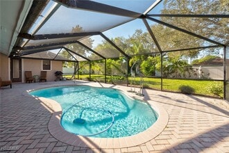 13810 McGregor Blvd in Ft. Myers, FL - Building Photo - Building Photo