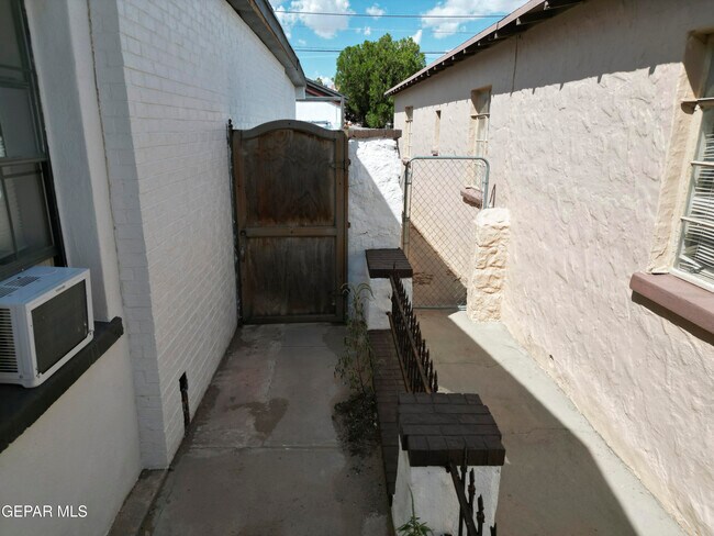 3427 Idalia Ave in El Paso, TX - Building Photo - Building Photo
