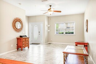 8113 Annabellas Ct in Panama City Beach, FL - Building Photo