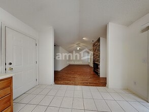 185 Charlotte Ct in Winston-Salem, NC - Foto de edificio - Building Photo