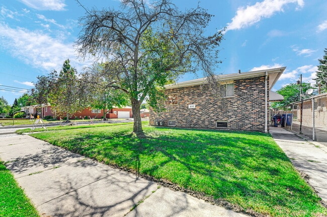 816 Mackinaw Ave in Calumet City, IL - Building Photo - Building Photo