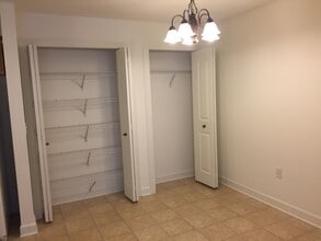 2724 Hidden Dr in St. Francis, WI - Building Photo - Building Photo