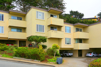 360 Talbot Ave in Pacifica, CA - Building Photo - Building Photo