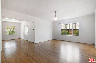 832 S Citrus Ave in Los Angeles, CA - Foto de edificio - Building Photo