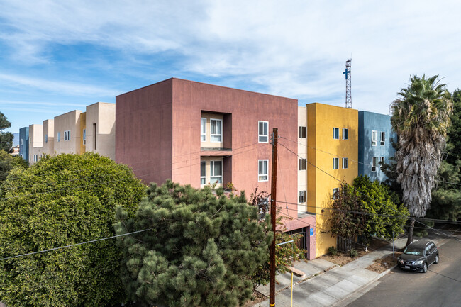 Broadway Village II in Los Angeles, CA - Building Photo - Building Photo