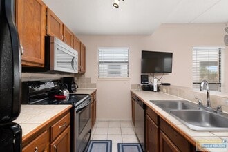 125 E Retama St in South Padre Island, TX - Building Photo - Building Photo