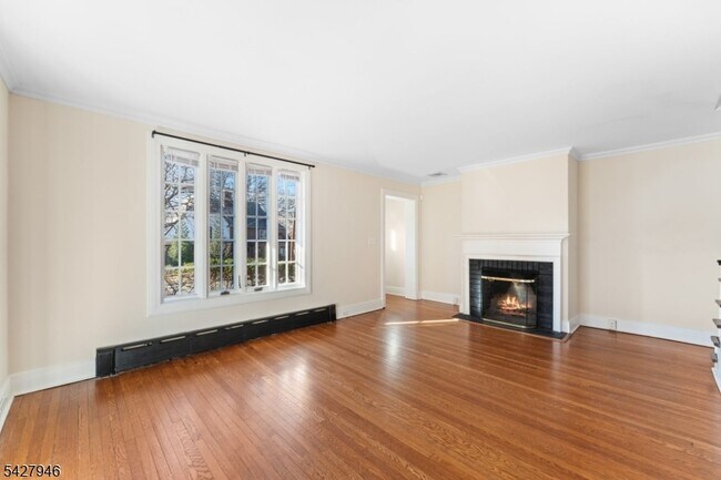 57 Pomander Walk in Ridgewood, NJ - Building Photo - Building Photo