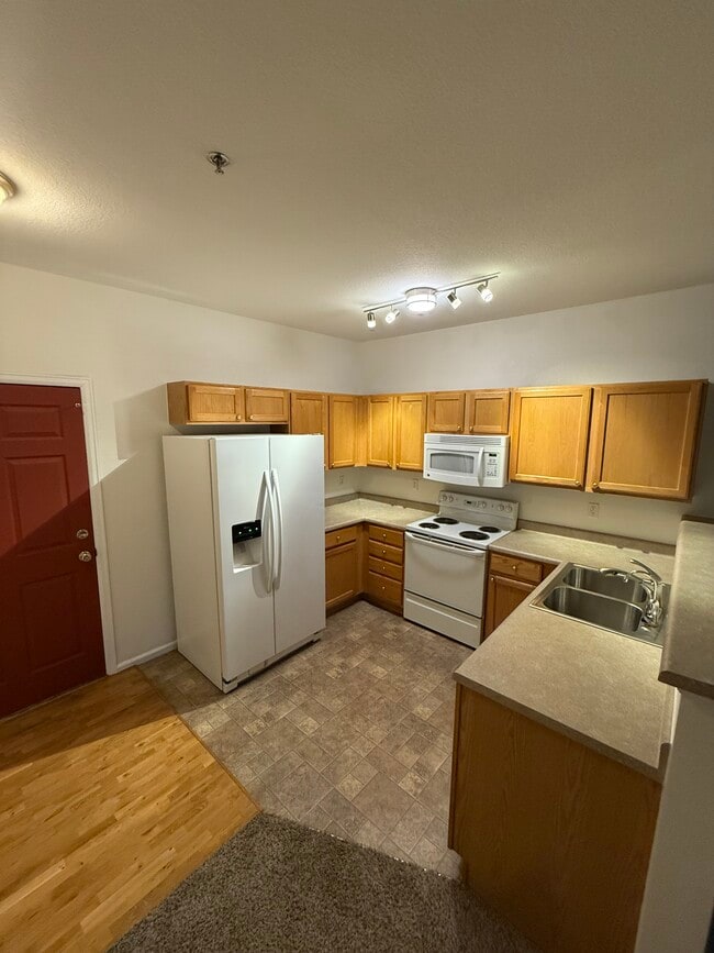 property at 2896 W Riverwalk Cir