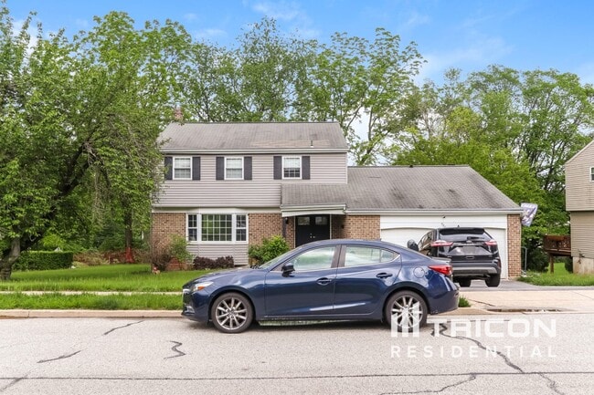property at 586 Saratoga Rd