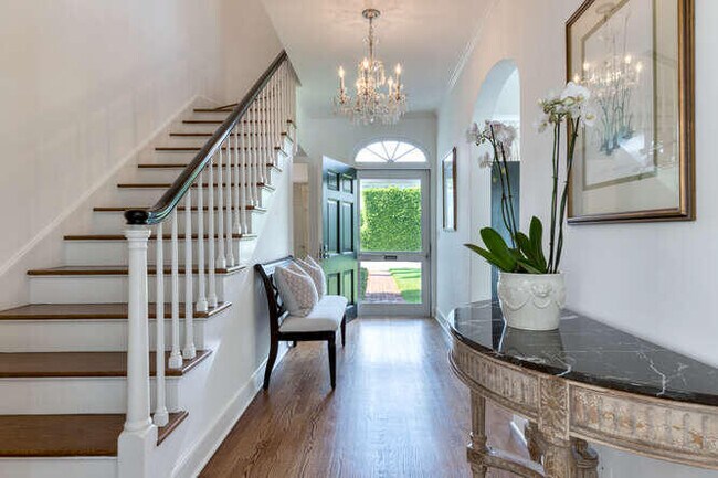 229 Pendleton Ave in Palm Beach, FL - Building Photo - Building Photo