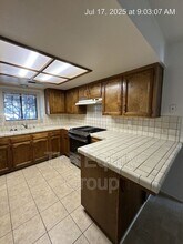 722 S Linwood St in Visalia, CA - Building Photo - Building Photo