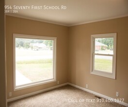 954 71st School Rd in Fayetteville, NC - Foto de edificio - Building Photo