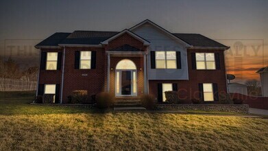 2780 Cascade Dr in Clarksville, TN - Building Photo - Building Photo