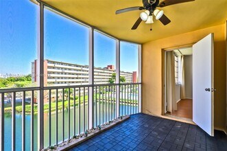 1770 NE 191st St in Miami, FL - Building Photo - Building Photo