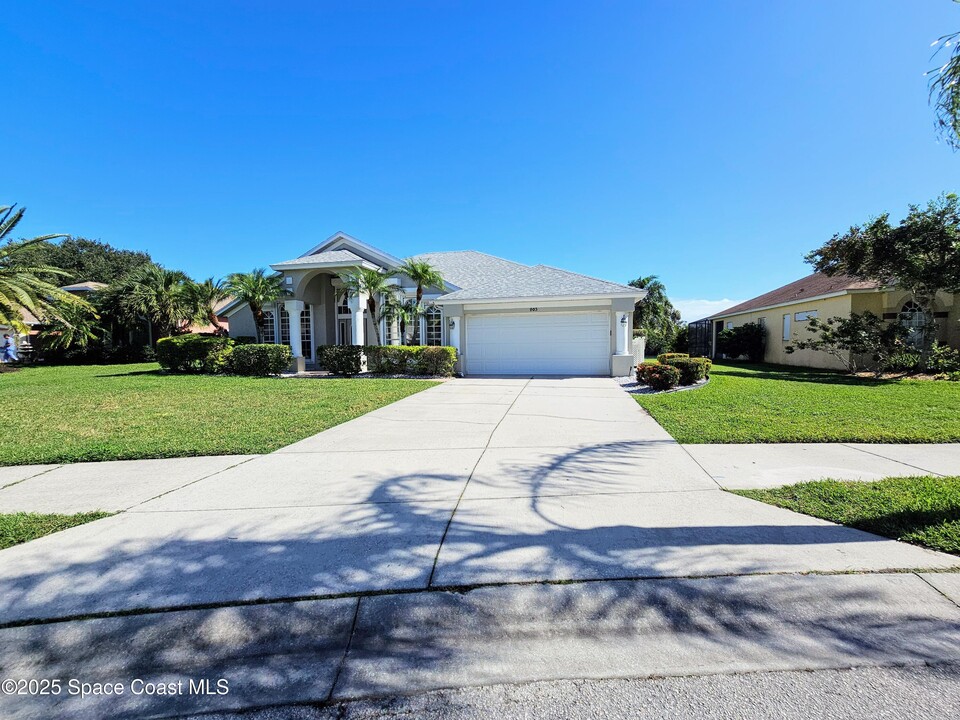 903 Carriage Hill Rd in Melbourne, FL - Building Photo