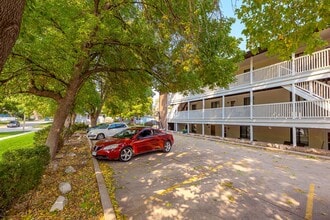 4501 Madison Ave in Lincoln, NE - Building Photo - Building Photo