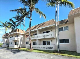 14500 SW 88th Ave in Palmetto Bay, FL - Building Photo