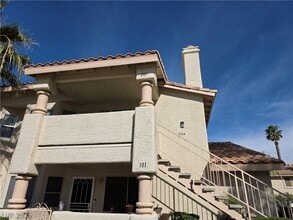 1104 Pinto Rock Ln in Las Vegas, NV - Building Photo - Building Photo