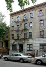 102 Macon St in Brooklyn, NY - Building Photo - Building Photo