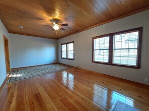 4296 Whispering Oaks Dr in Tallahassee, FL - Building Photo - Building Photo
