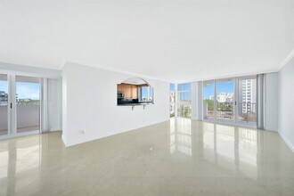 1360 S Ocean Blvd in Pompano Beach, FL - Building Photo - Building Photo