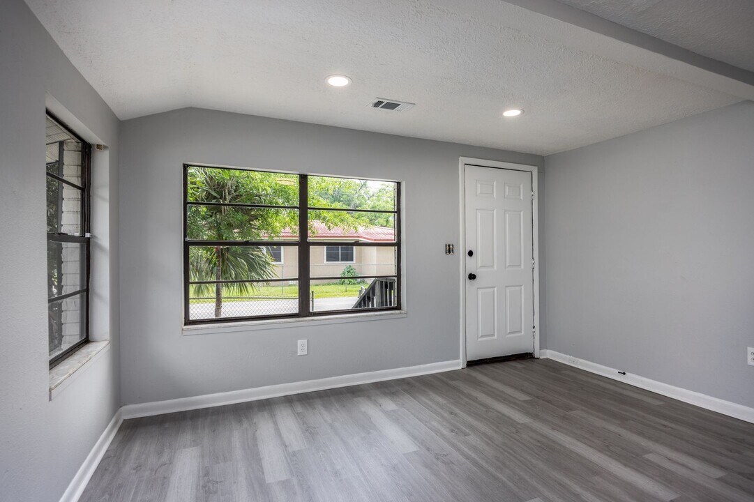831 Florida St in Starke, FL - Building Photo