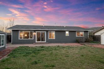 3515 W Lois Ln in Flagstaff, AZ - Building Photo - Building Photo