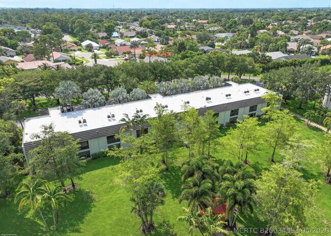 property at 711 Forest Club Dr