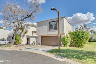 7853 E Pleasant Run, Unit 2 in Scottsdale, AZ - Building Photo - Building Photo