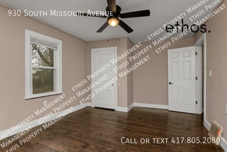 930 S Missouri Ave in Springfield, MO - Building Photo - Building Photo