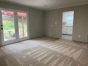 3055 Brookhill Dr in Winston-Salem, NC - Building Photo - Building Photo