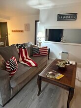 1053 Danby Rd, Unit 1 in Ithaca, NY - Building Photo - Building Photo