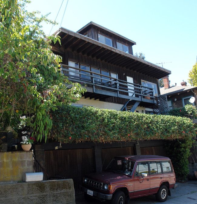 84 Terrace Ave in Richmond, CA - Building Photo - Building Photo