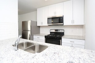 Mueller Crossing in Austin, TX - Building Photo