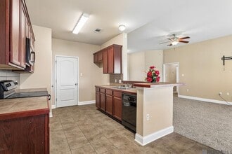 11176 Merlo Dr in Hammond, LA - Foto de edificio - Building Photo