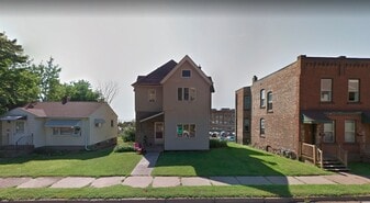 1018 E 3rd St, Unit B